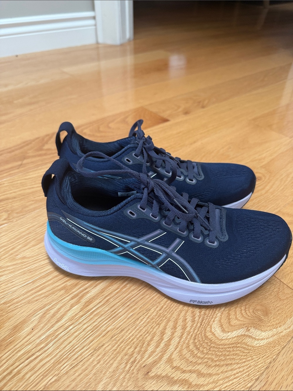 ASICS Women's Navy Gel Kayano 32 Shoes